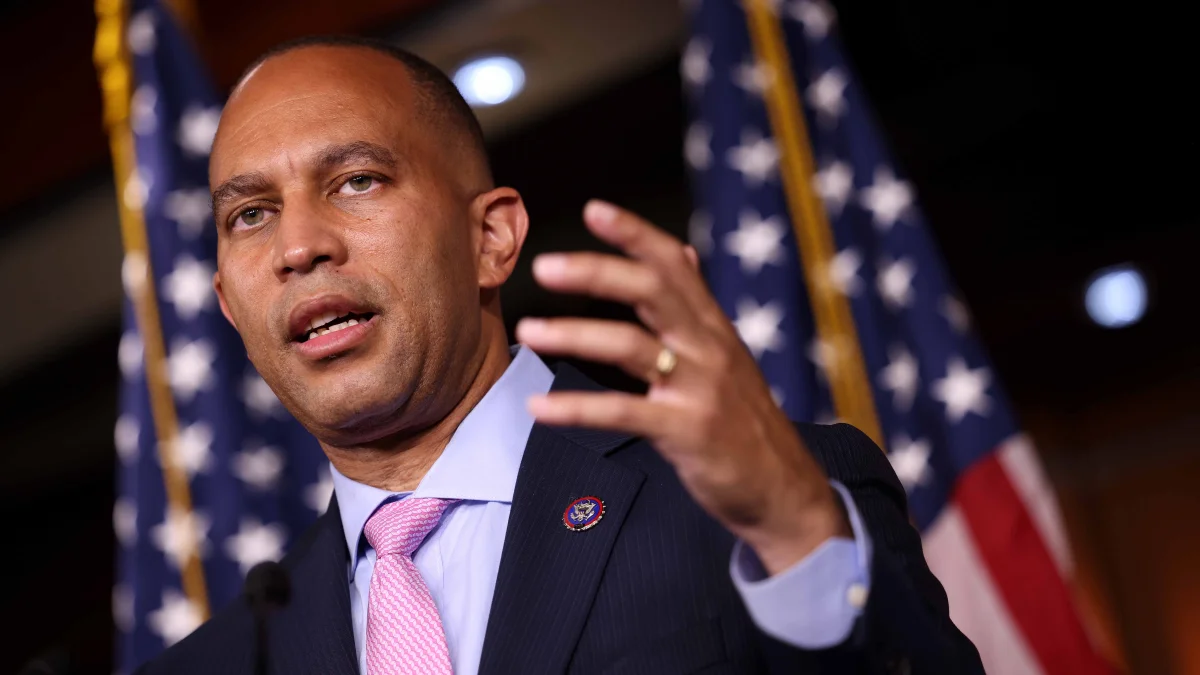 US Democratic leader Hakeem Jeffries to arrive in T&T with congressional delegation