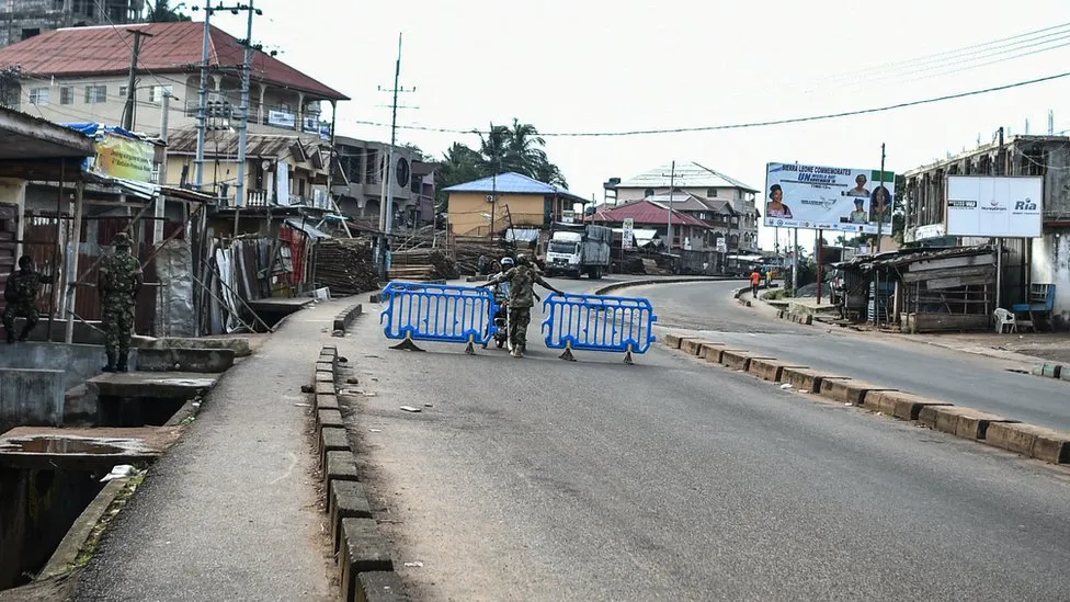 Sierra Leone under curfew after major prison breakout
