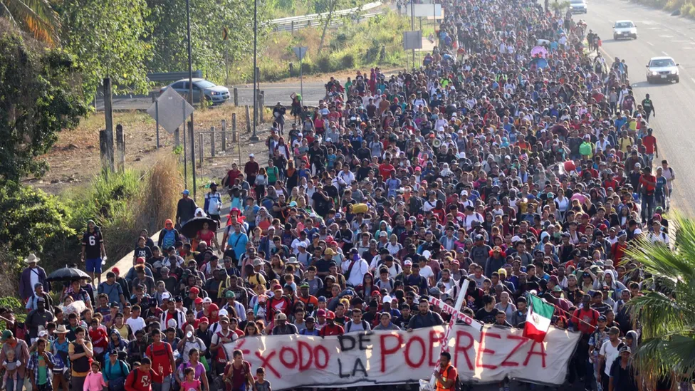 Thousands join huge migrant caravan from Mexico to US border