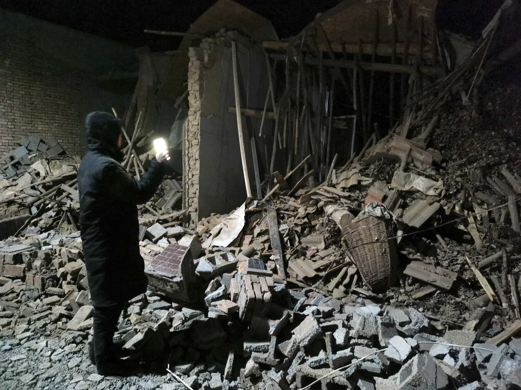 116 killed after earthquake rocks northwestern China