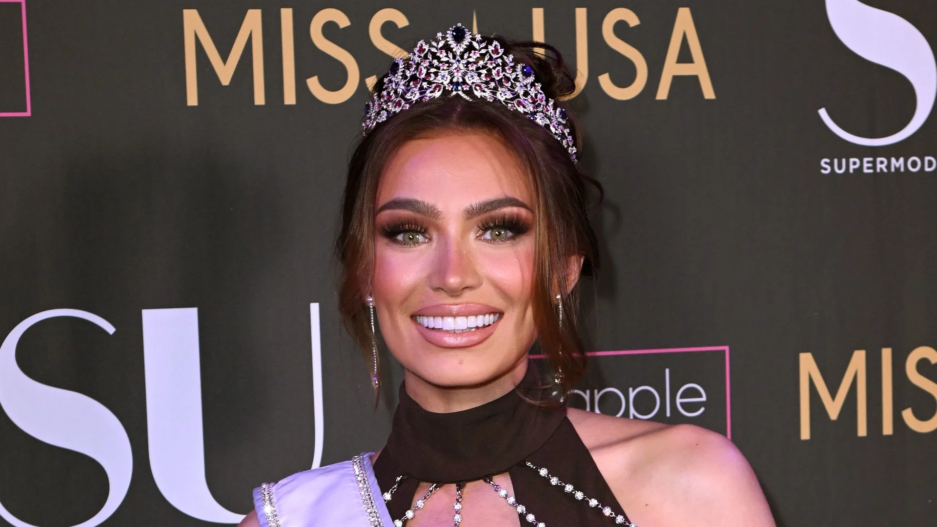 Miss USA Noelia Voigt resigns title on mental health grounds