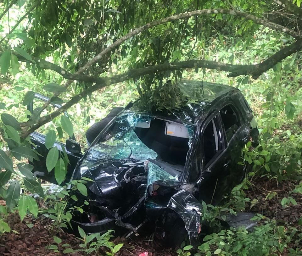 2 men die in Arima car crash, 1 injured